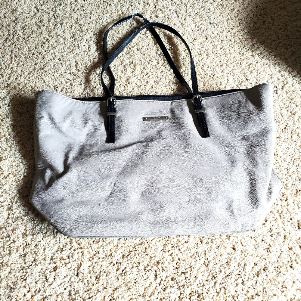 ⚡FINAL PRICE! Nine West Shoulder Tote